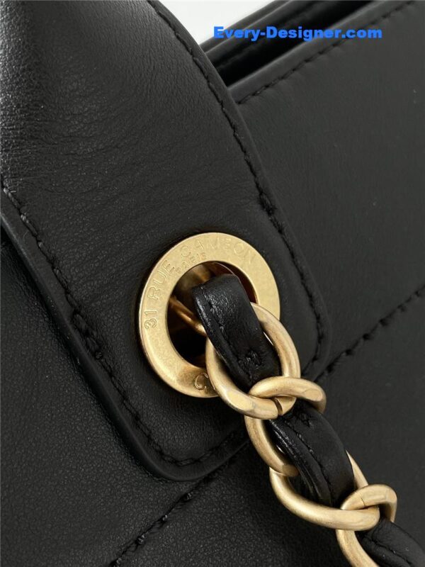Chanel tote shopping bag - Image 6