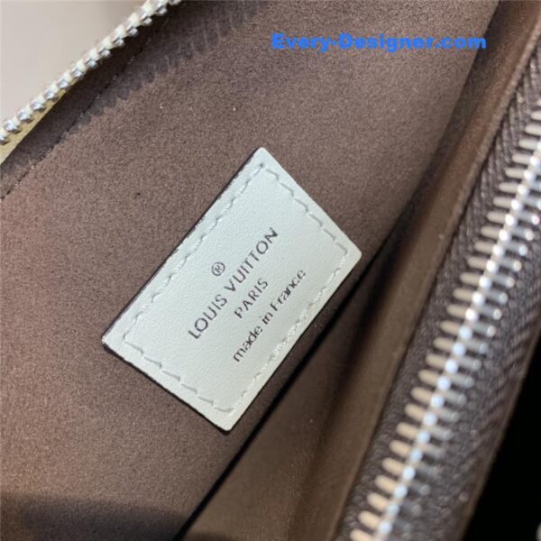 louis vuitton lv crocodile coussin small bag - Image 4