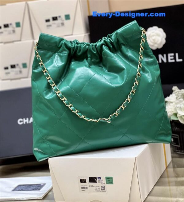 Chanel 22 handbag small green - Image 2