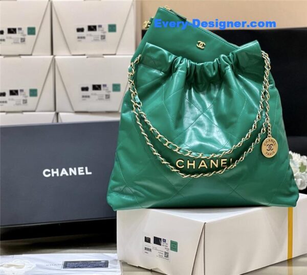 Chanel 22 handbag small green - Image 3