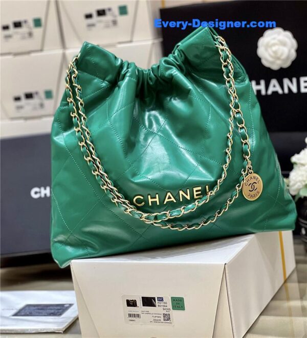 Chanel 22 handbag small green - Image 4