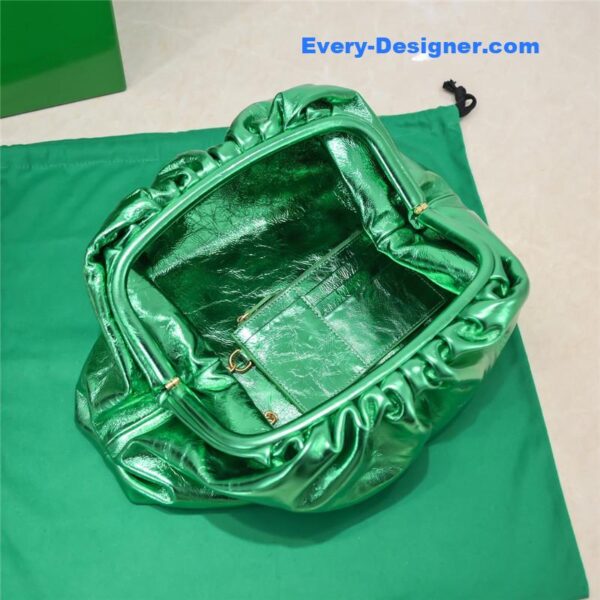 bottega veneta the pouch bag green - Image 4