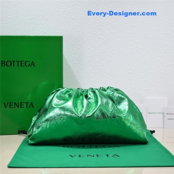 bottega veneta the pouch bag green - Image 7