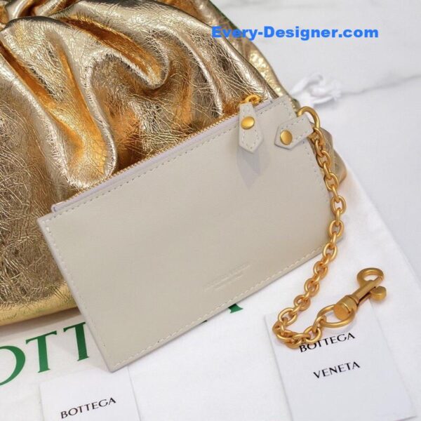 bottega veneta the pouch bag gold - Image 3