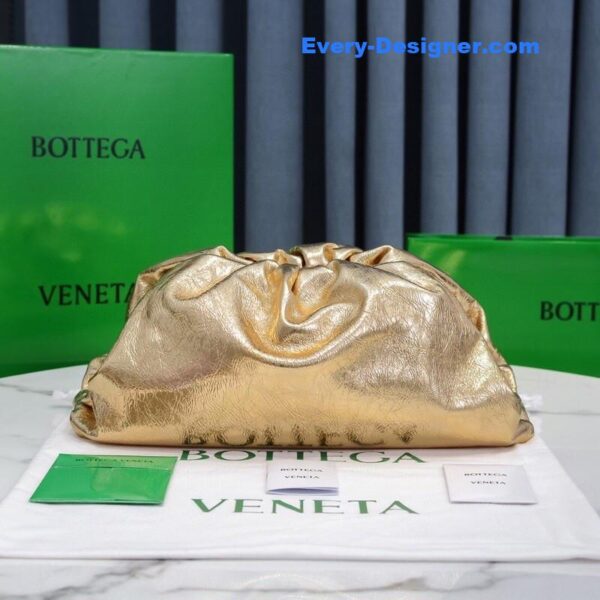bottega veneta the pouch bag gold - Image 5
