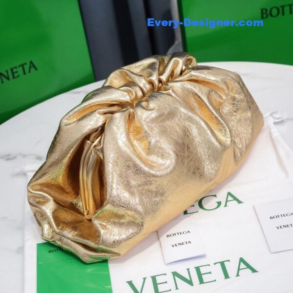 bottega veneta the pouch bag gold - Image 6
