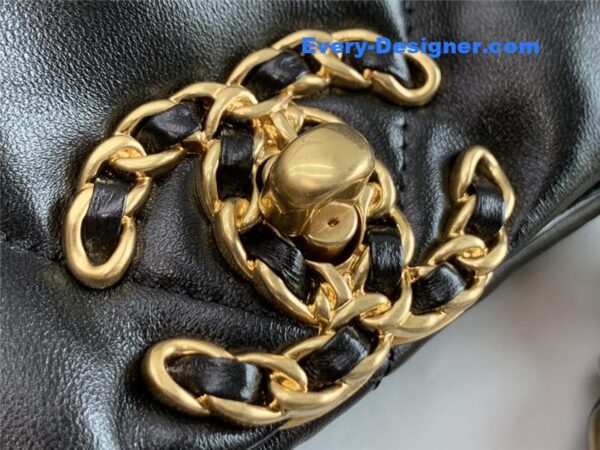 Chanel 19 tote shopping bag - Image 3