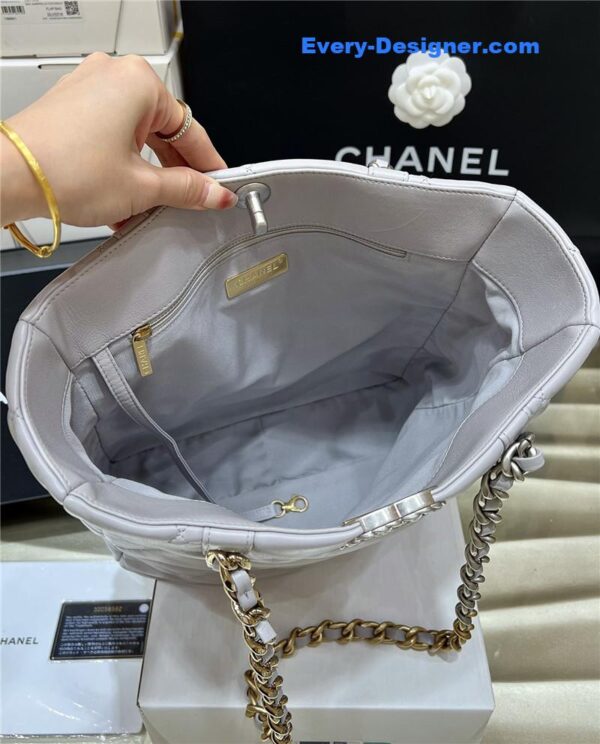 Chanel 19 tote shopping bag - Image 5