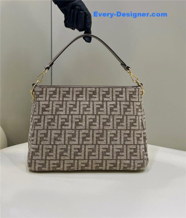 fendi o’clock clutch bag - Image 3