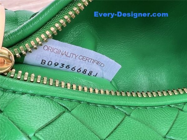 bottega veneta jodie with chain bag green - Image 3