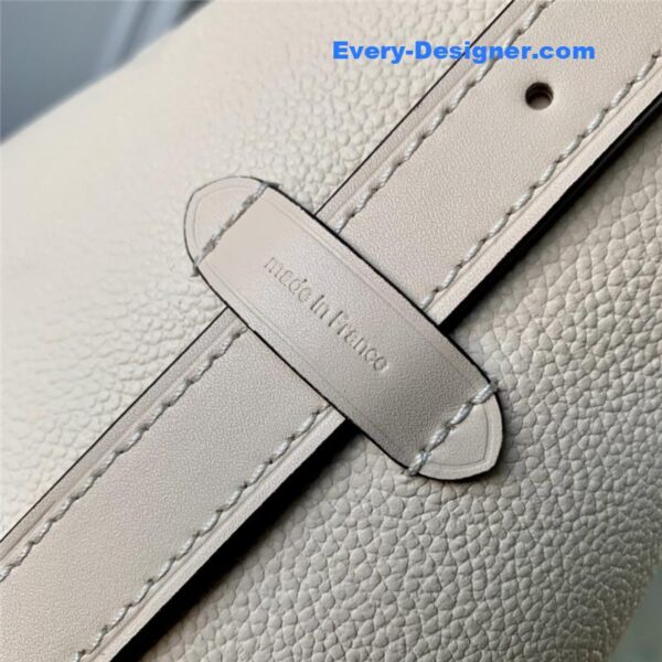 louis vuitton lv carryall small bag - Image 3