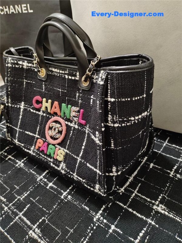 Chanel colorful letters woolen plaid beach bag - Image 4