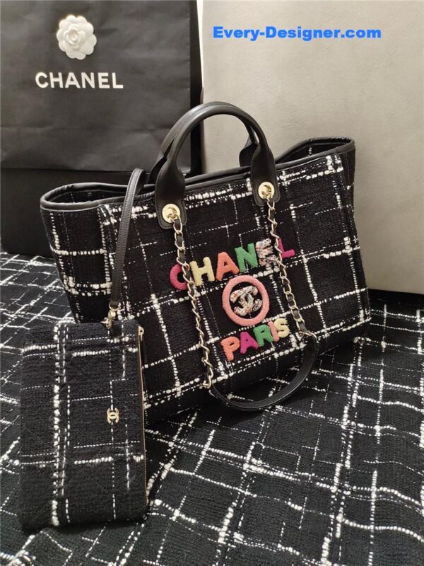 Chanel colorful letters woolen plaid beach bag - Image 6