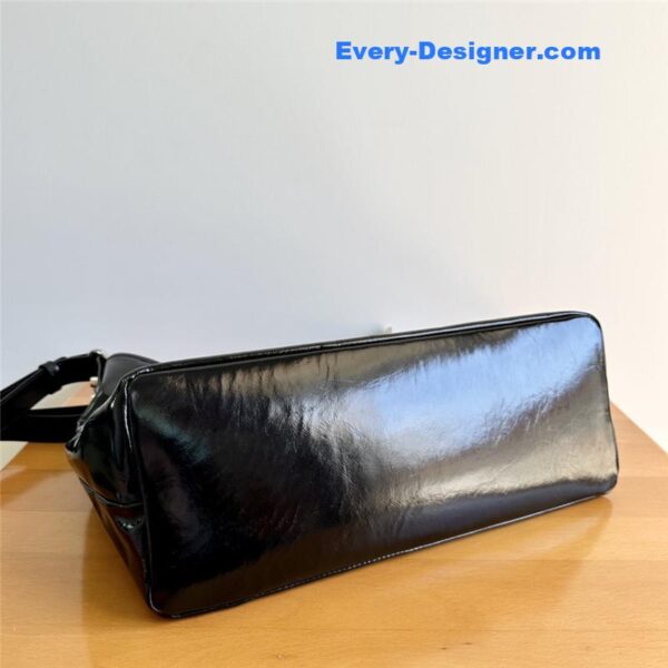ysl logo shoulder leather bag - Image 6