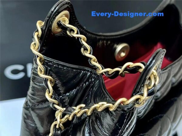 Chanel number 5 gold coin tag hobo bag - Image 4