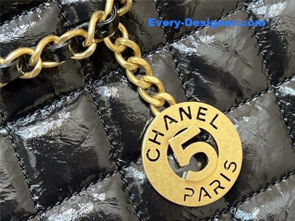 Chanel number 5 gold coin tag hobo bag - Image 5