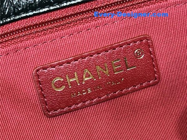 Chanel number 5 gold coin tag hobo bag - Image 8