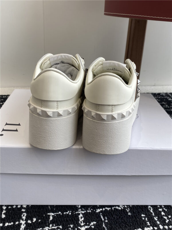 Valentino Garavani Rockstud White Leather Flatform Sneakers - Image 2