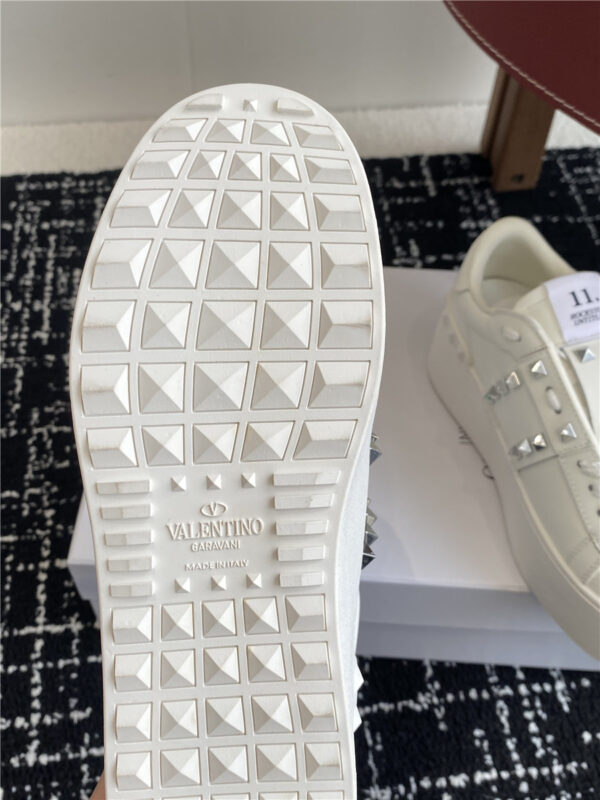 Valentino Garavani Rockstud White Leather Flatform Sneakers - Image 5
