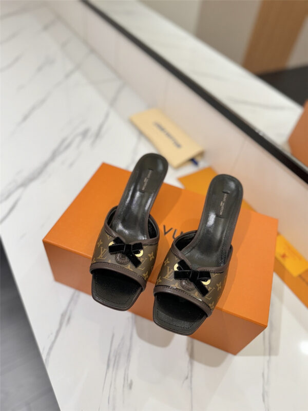 Louis Vuitton Monogram Flower Slide Mules - Image 6