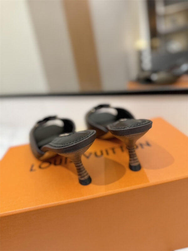 Louis Vuitton Monogram Flower Slide Mules - Image 7