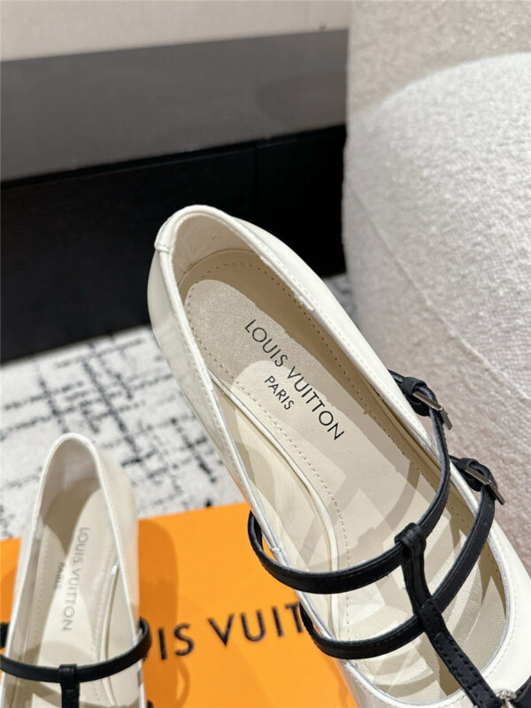 Louis Vuitton 6AM Pointed Toe Heels White - Image 2