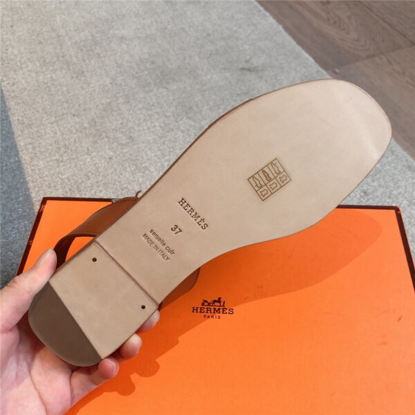 Hermès Julie Sandal Brown - Image 2
