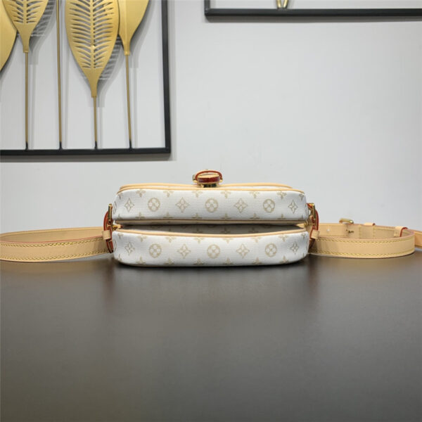 Louis Vuitton LV Mini Saumur BB Bag - Image 6