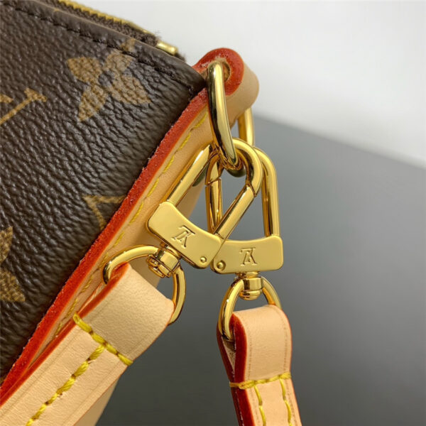 Louis Vuitton LV Pochette Tirette Bag - Image 9