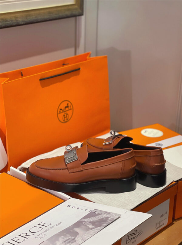 Hermès Paris Loafer Women Brown - Image 4