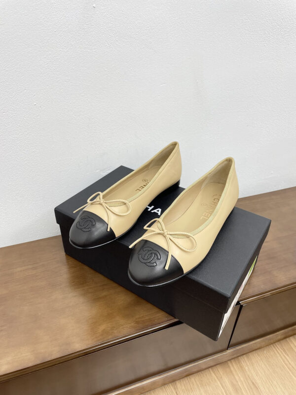 Chanel Black Leather Cap-Toe Ballerina Flats - Image 6