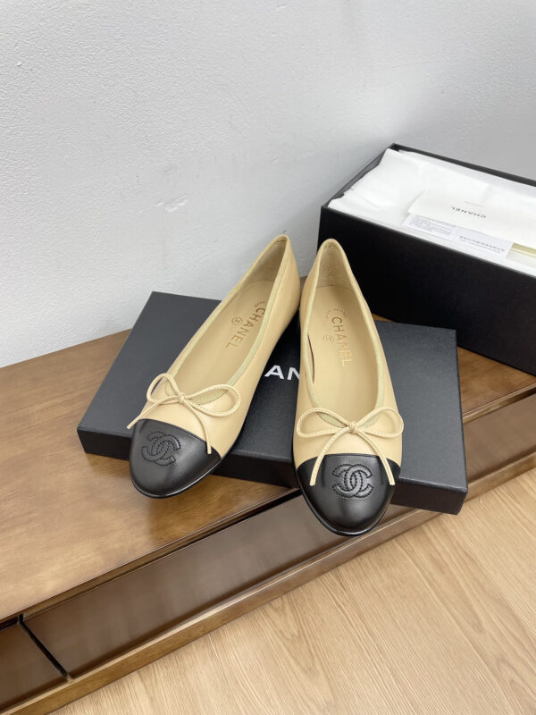 Chanel Black Leather Cap-Toe Ballerina Flats - Image 7