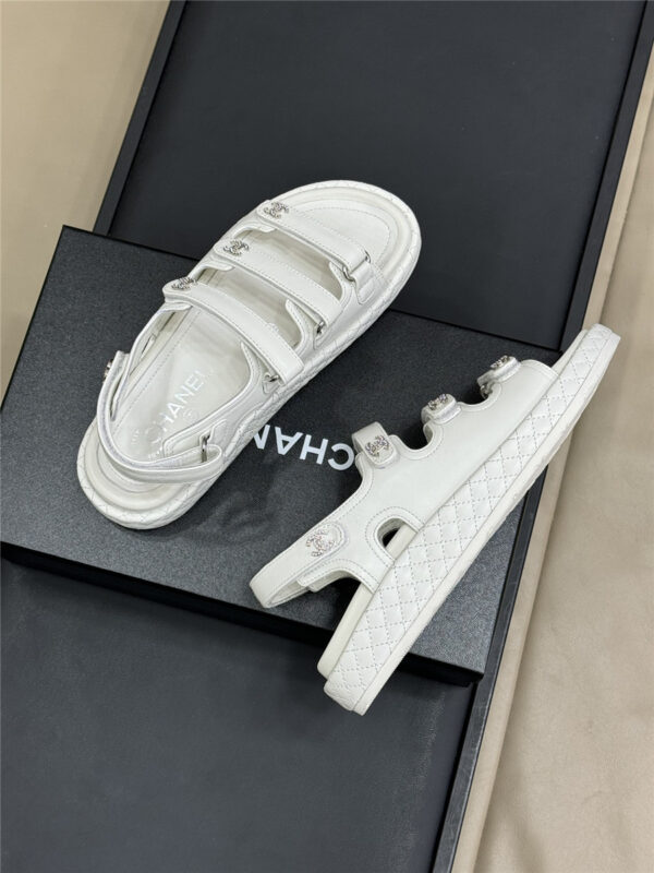 Chanel White Waxed Leather Sandals - Image 3