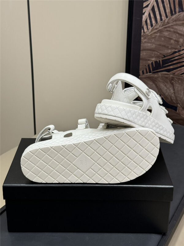 Chanel White Waxed Leather Sandals - Image 7