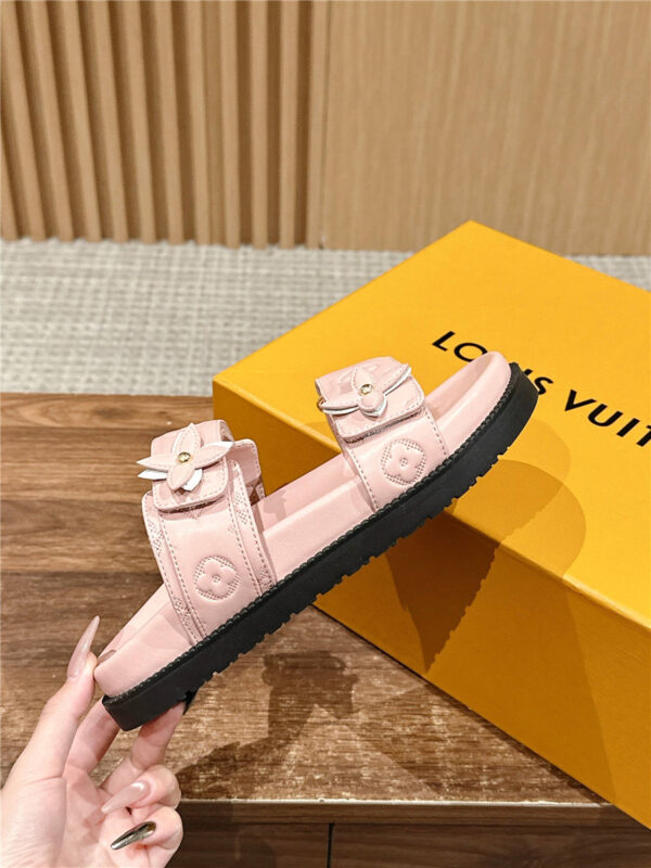 Louis Vuitton LV Sunset Flat Comfort Mule in pink - Image 2
