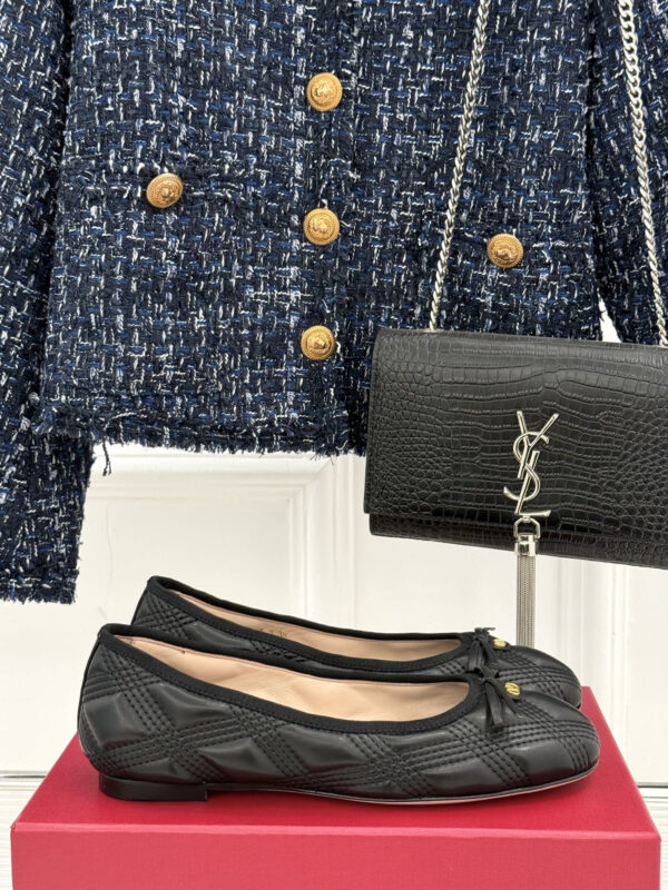 Valentino Garavani Black Quiltie 67 Ballerina Flats