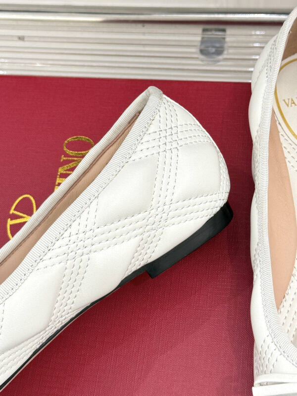 Valentino Garavani White Quiltie 67 Ballerina Flats - Image 3