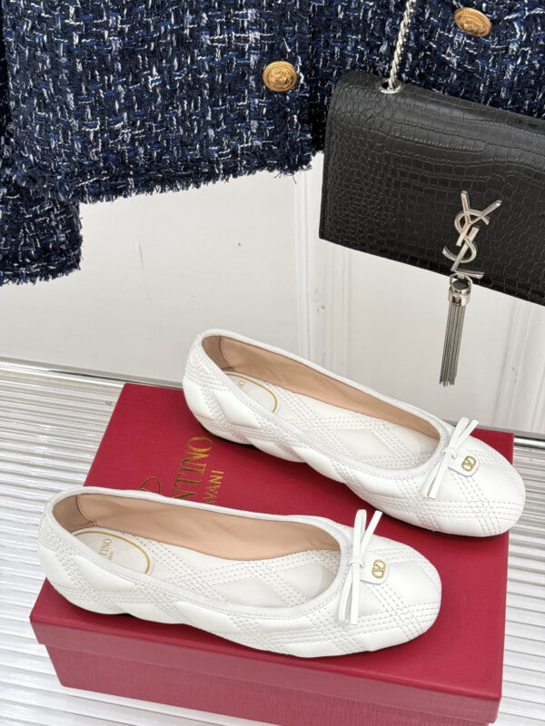 Valentino Garavani White Quiltie 67 Ballerina Flats - Image 7