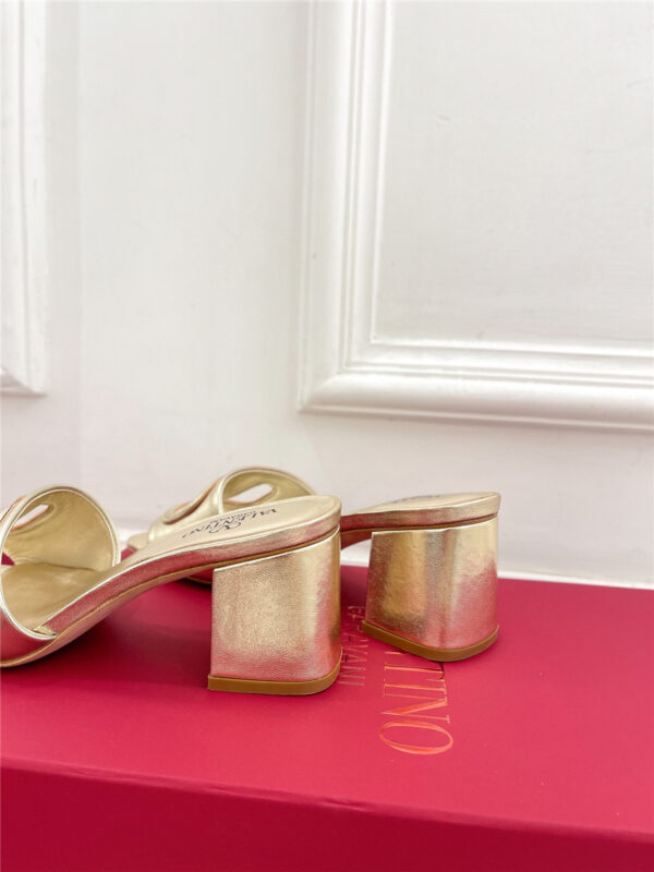 Valentino Garavani VLogo Slide Sandals Gold - Image 4