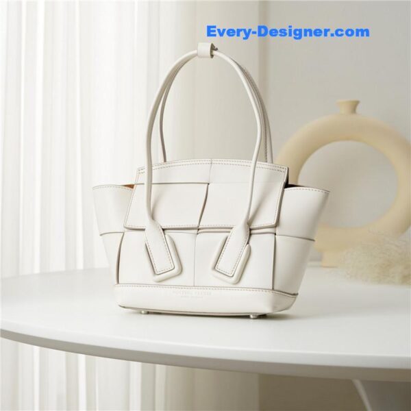 bottega veneta arco mini leather tote - Image 2