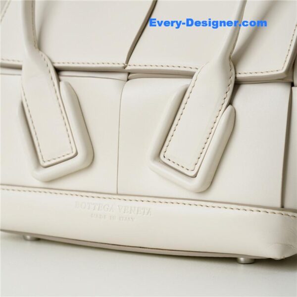 bottega veneta arco mini leather tote - Image 6
