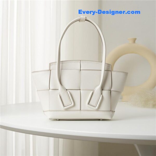bottega veneta arco mini leather tote - Image 9