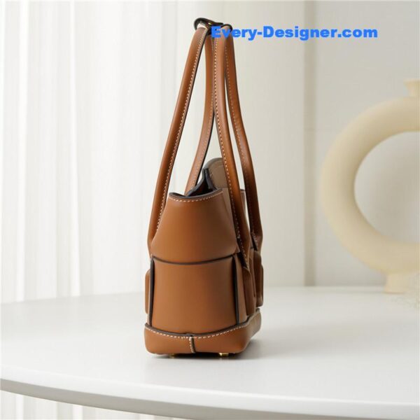 bottega veneta arco mini leather tote - Image 2