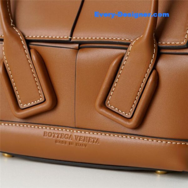 bottega veneta arco mini leather tote - Image 6