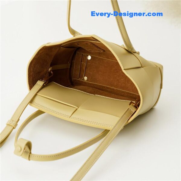 bottega veneta arco mini leather bag - Image 8